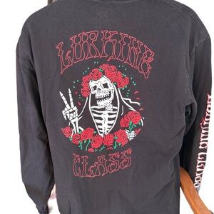 Lurking Class by Sketchy Tank Long Sleeve Tee With Skeleton Rose Graphic. XL